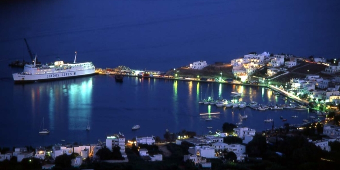 CYCLADES – SERIFOS © Clairy Moustafellou Livadi town , port