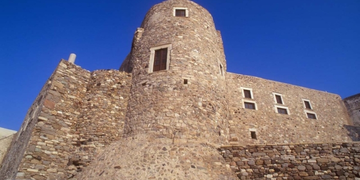 "Glezos" tower. Kastro. Chora (Naxos).
Naxos island. Cyclades. Greece.
George Detsis. 09/2004.