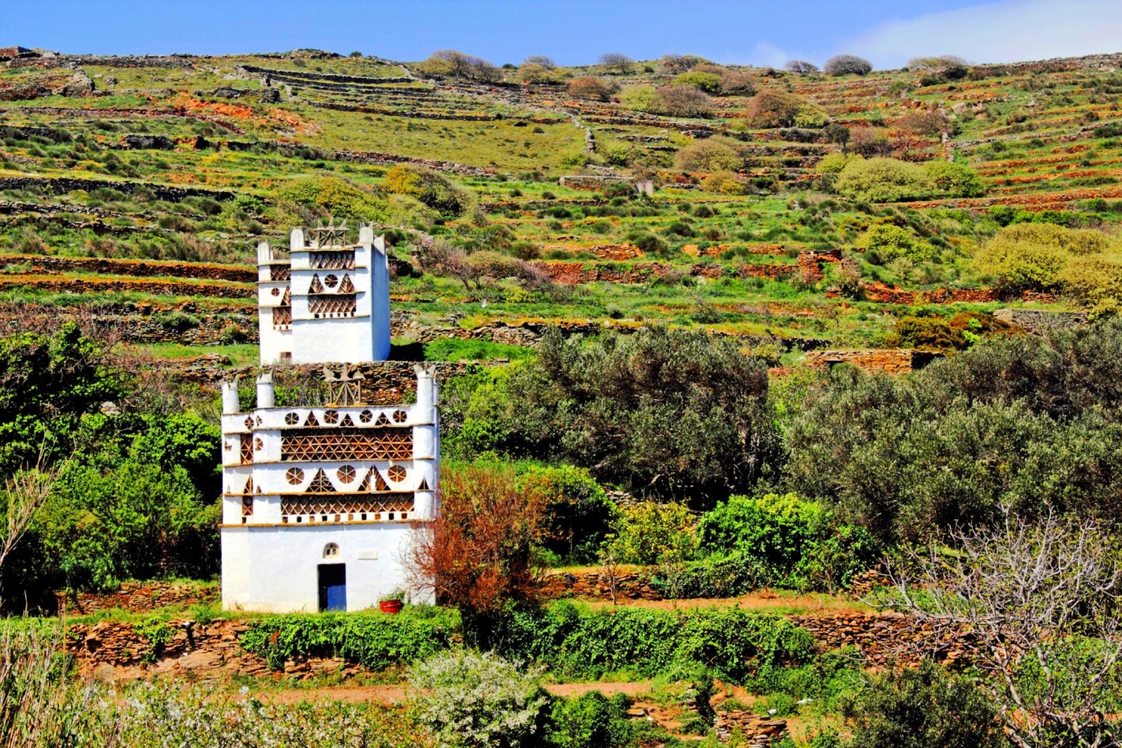Peristeronas, Tinos island