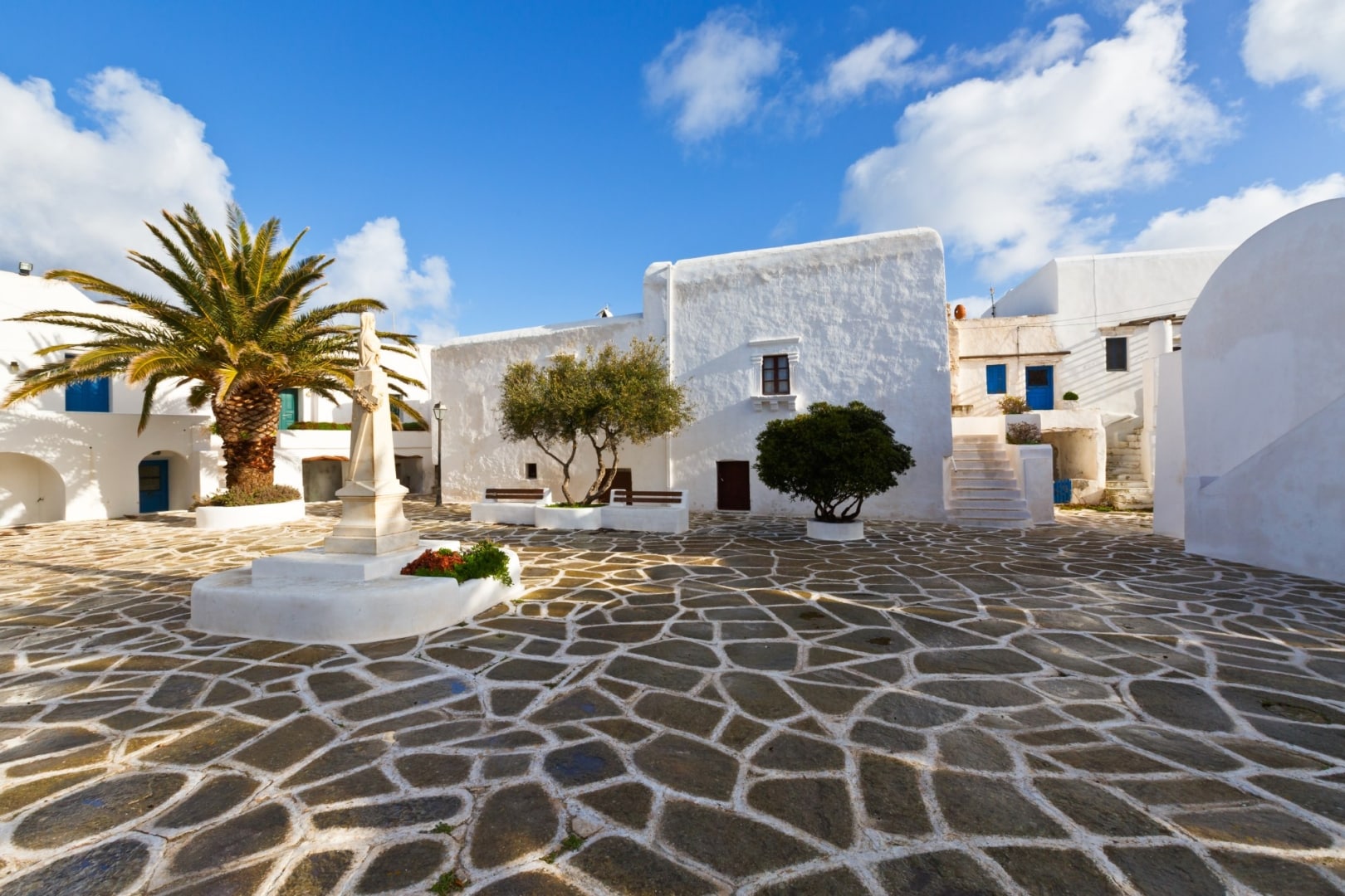 Sikinos_main_square